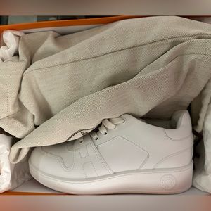 New in box, with dust bags Hermes epson leather white sneaker. Sold out!!!